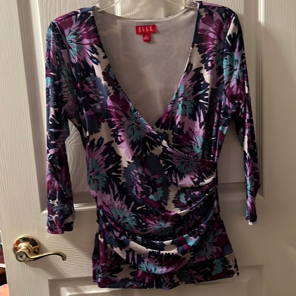Elle medium top